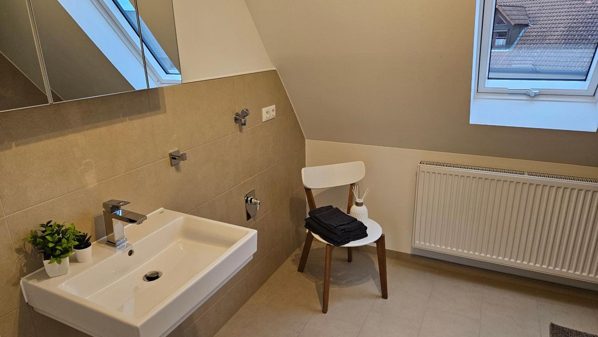 Ferienwohnung As 5 One & Two Bamberg - Modern In Ruhiger Lager Mit Balkon Hallstadt Extérieur photo