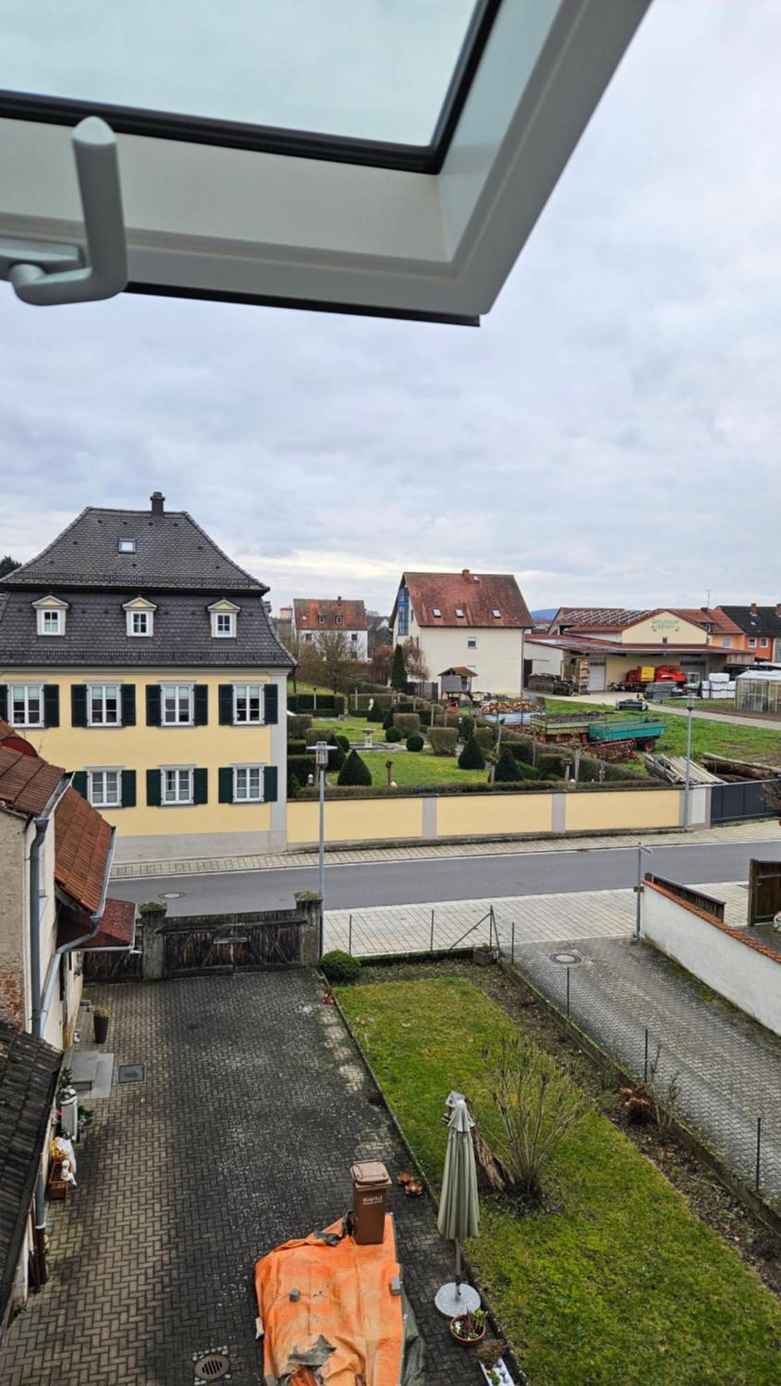 Ferienwohnung As 5 One & Two Bamberg - Modern In Ruhiger Lager Mit Balkon Hallstadt Extérieur photo