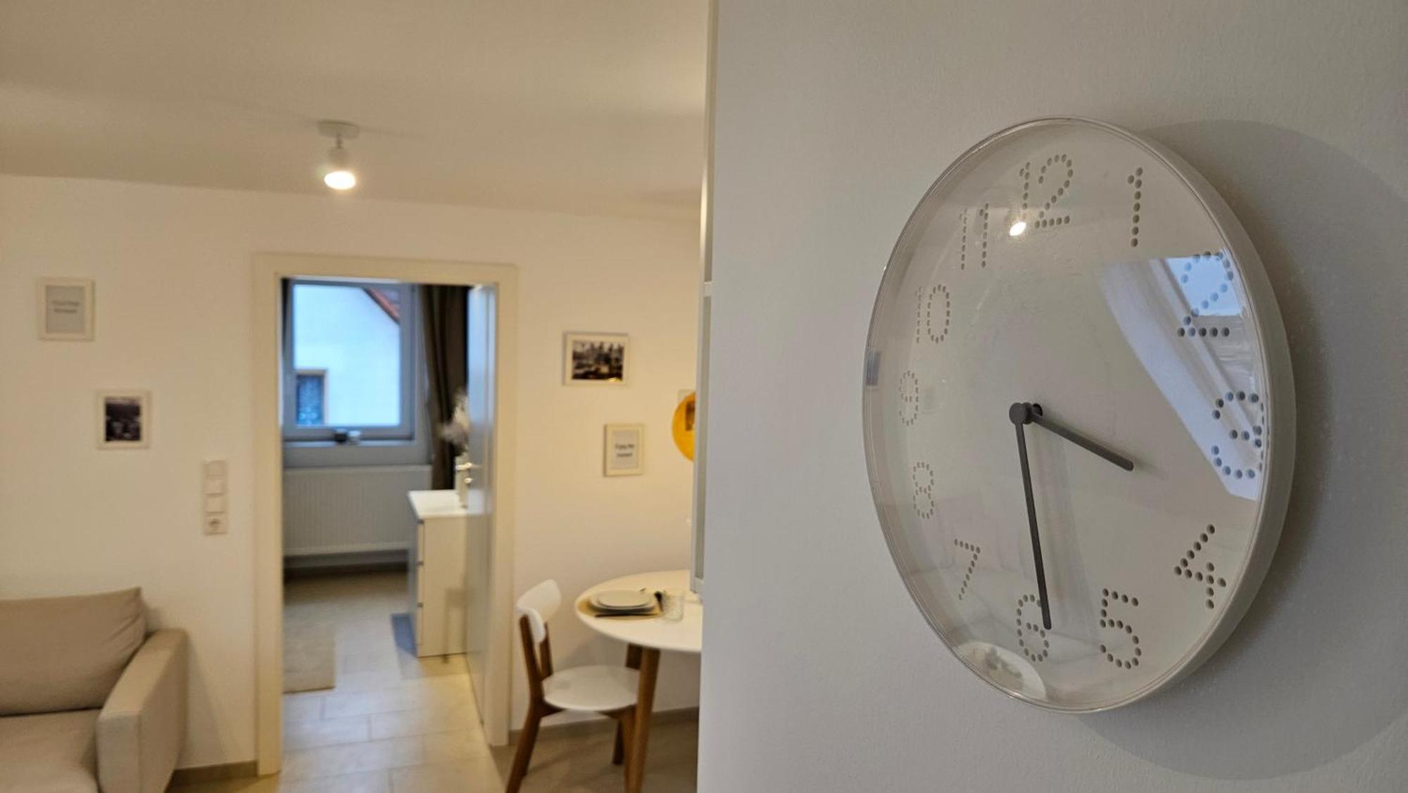 Ferienwohnung As 5 One & Two Bamberg - Modern In Ruhiger Lager Mit Balkon Hallstadt Extérieur photo